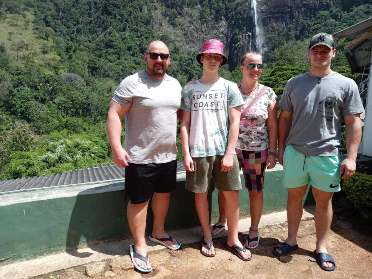 Diyaluma Falls Inn Koslanda Exteriör bild